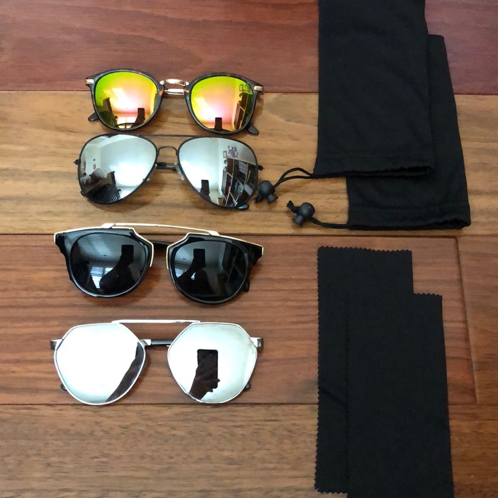 4 sunglasses with 2 pouches & cloth